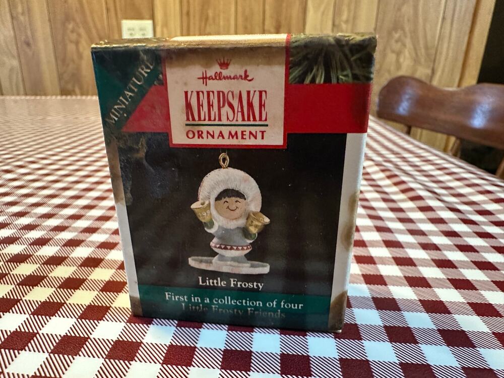 Vtg 1990 Hallmark Keepsake Miniature Ornament Little Frosty Friends 1st Eskimo